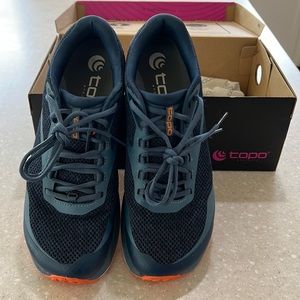 Topo Athletic MTN 4 trail shoe size 9.5